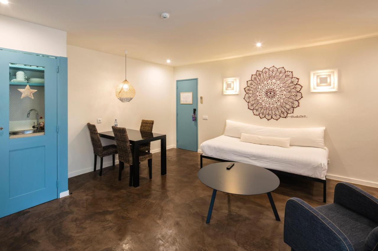 One-Bedroom Apartment,1268491681:JPEG