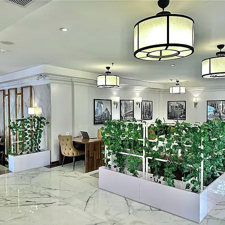 Victoria Crown Plaza Hotel-3